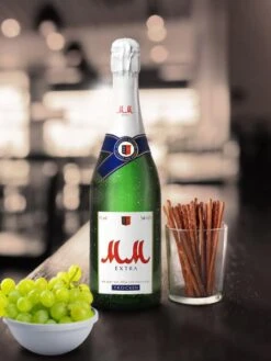 MM Extra Sekt Trocken -Getränke Verkauf 4504070121 4011900800108 03.jpg